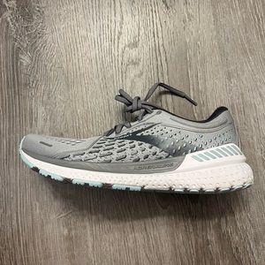 Brooks Adrenaline